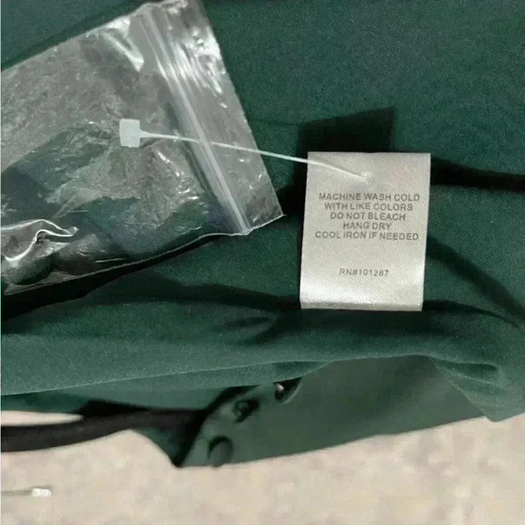 Alexia Admor cocktail Dress Green Satin Wrap Dress Size 6 - Picture 6 of 6